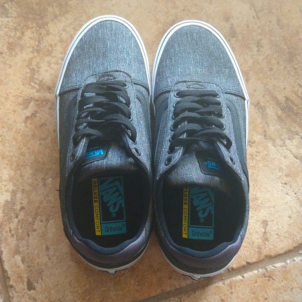 New Men's Vans lace skate shoes 8.5